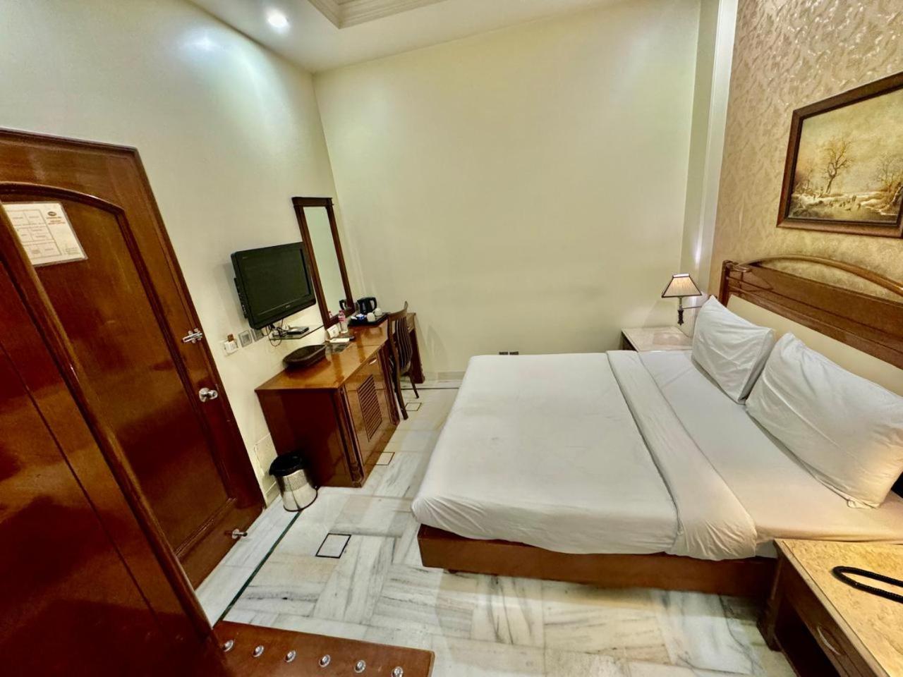 Hotel Florence Inn, Karol Bagh, New Delhi, 2 Min From Metro Ngoại thất bức ảnh